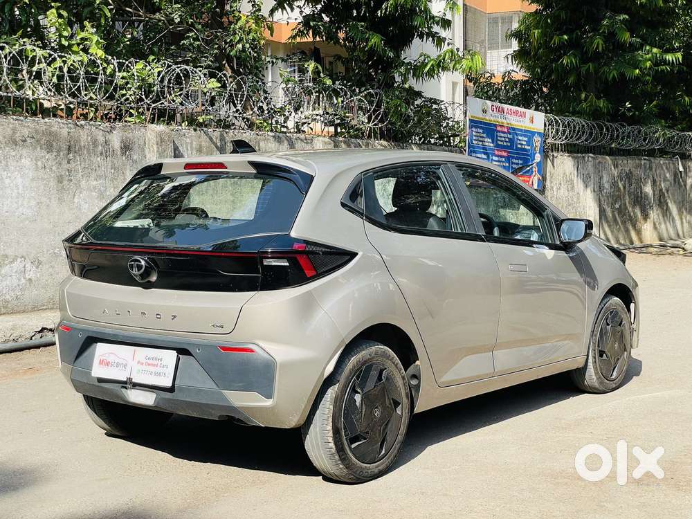 Tata Altroz Xe Cng, 2025, Cng & Hybrids