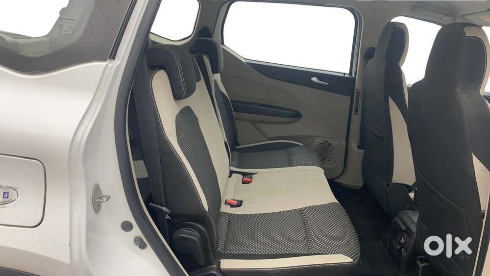 Renault Triber Rxz, 2022, Petrol