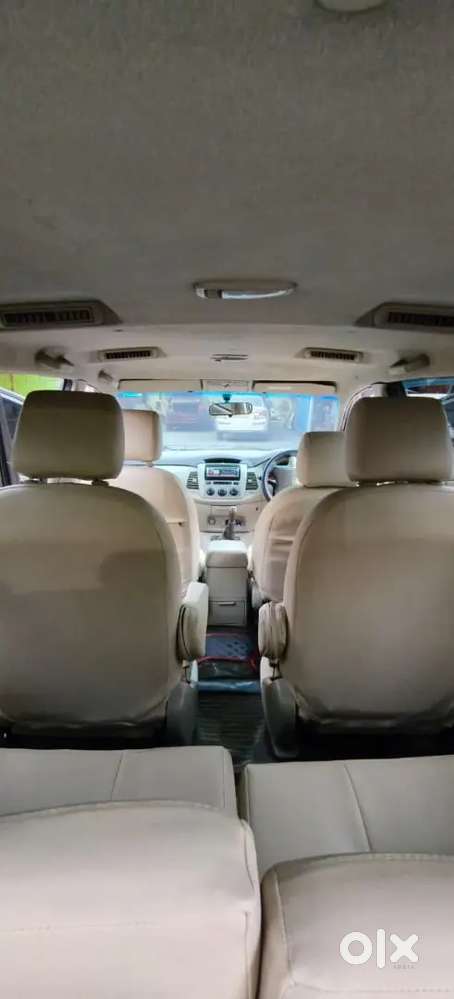 Toyota Innova Diesel 2013 Variant