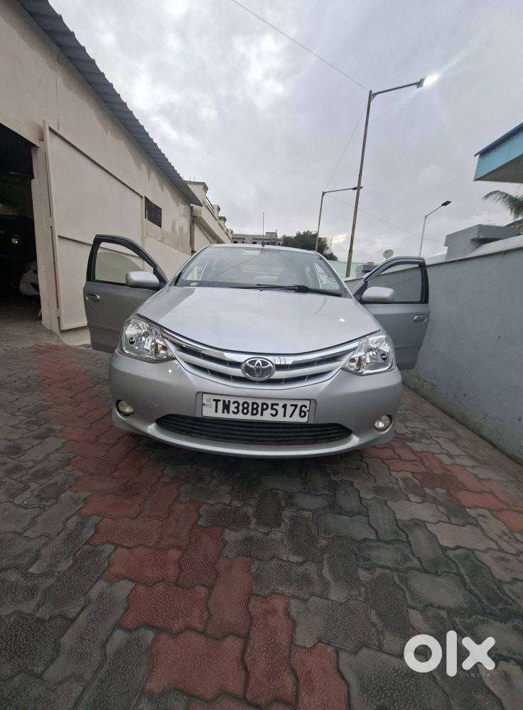 Toyota Etios V, 2012, Petrol