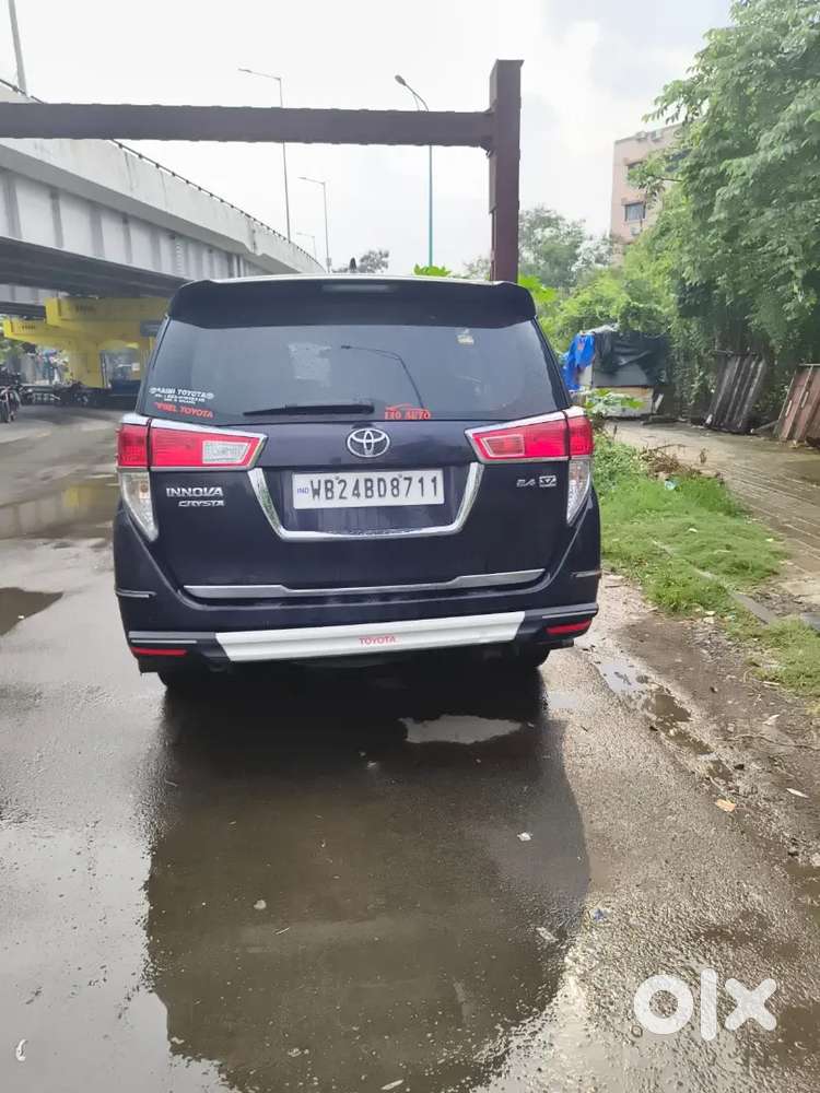 Toyota Innova Crysta 2.4 V 7 Str 2022