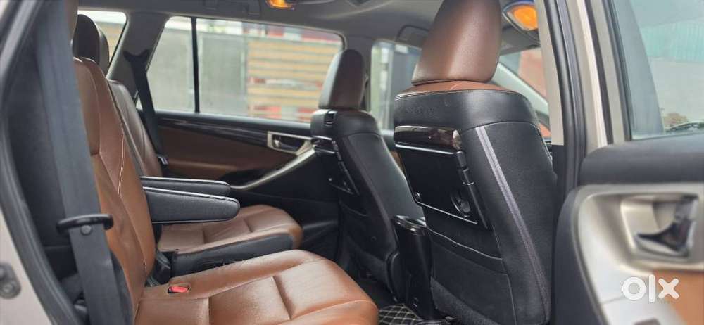 Toyota Innova Crysta 2.8z Automatic, 2017, Diesel