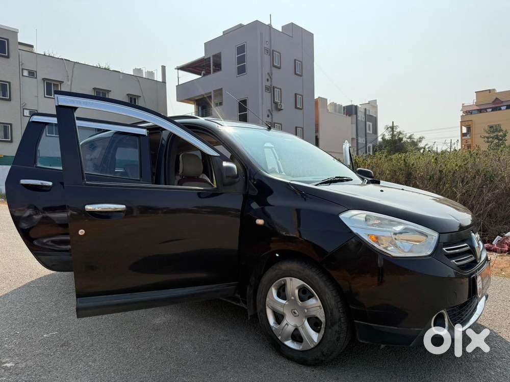 Renault Lodgy 7+ Eight Seater
