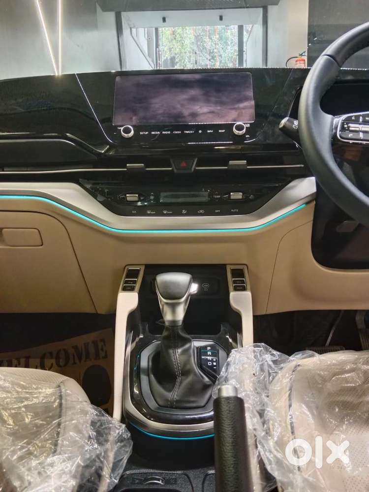 Kia Carens 1.5 Luxury Plus Turbo 7 Str, 2024, Petrol