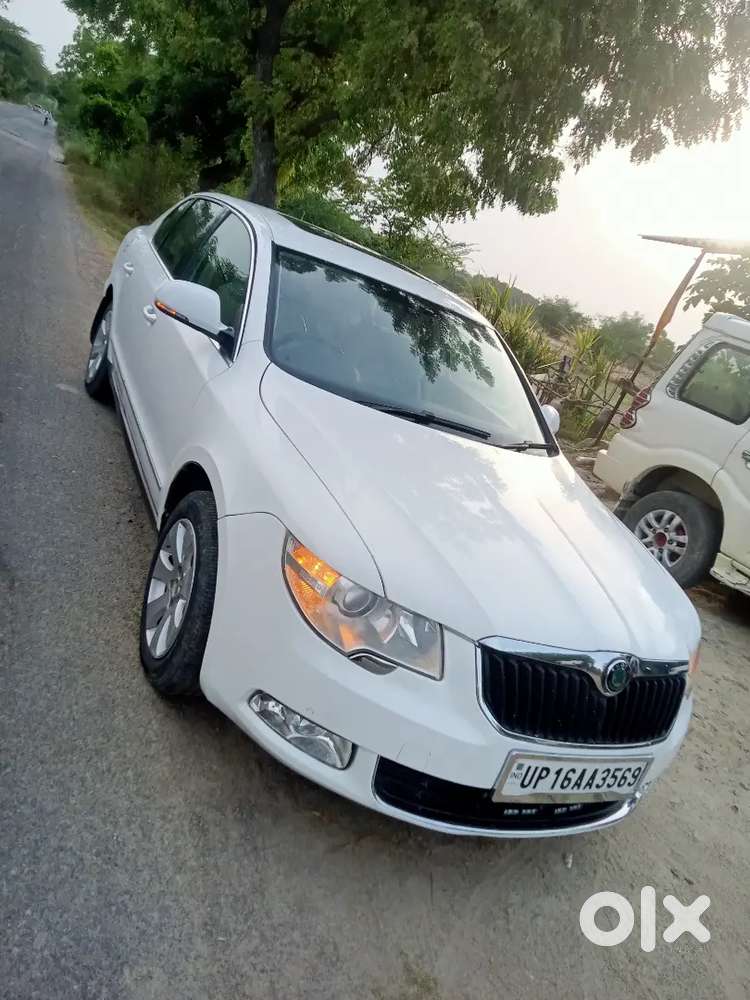 Skoda Superb 2010 Diesel 105000 Km Driven