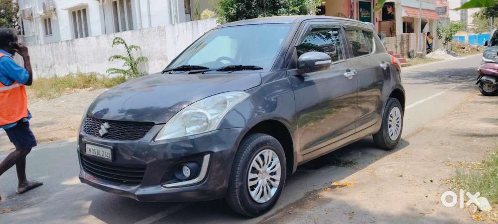 Maruti Suzuki Swift Vxi + Manual, 2017, Petrol