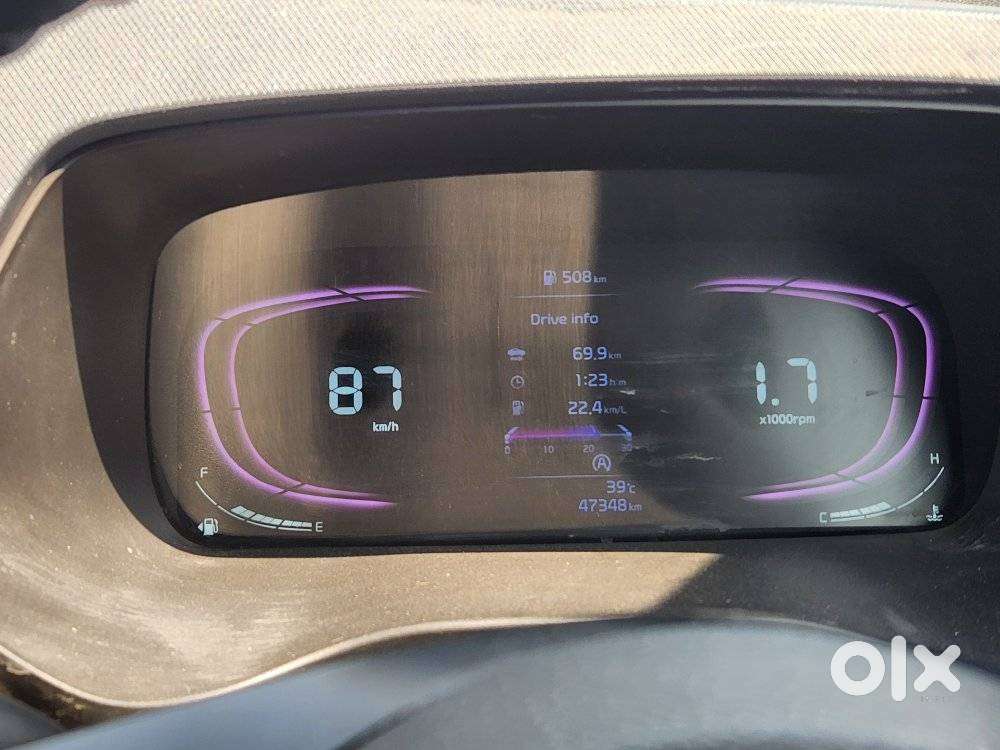 Kia Carens G 1.5 6mt Premium (o) 7-seater, 2024, Diesel