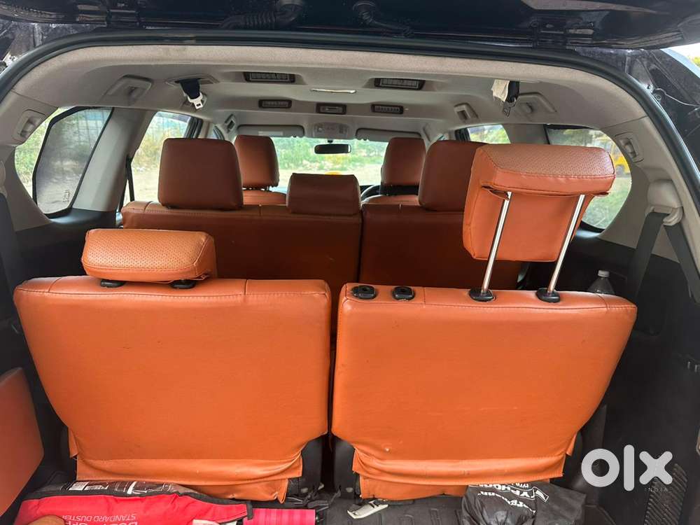 Toyota Innova Crysta 2.8 Gx At 8 Seater, 2016, Diesel