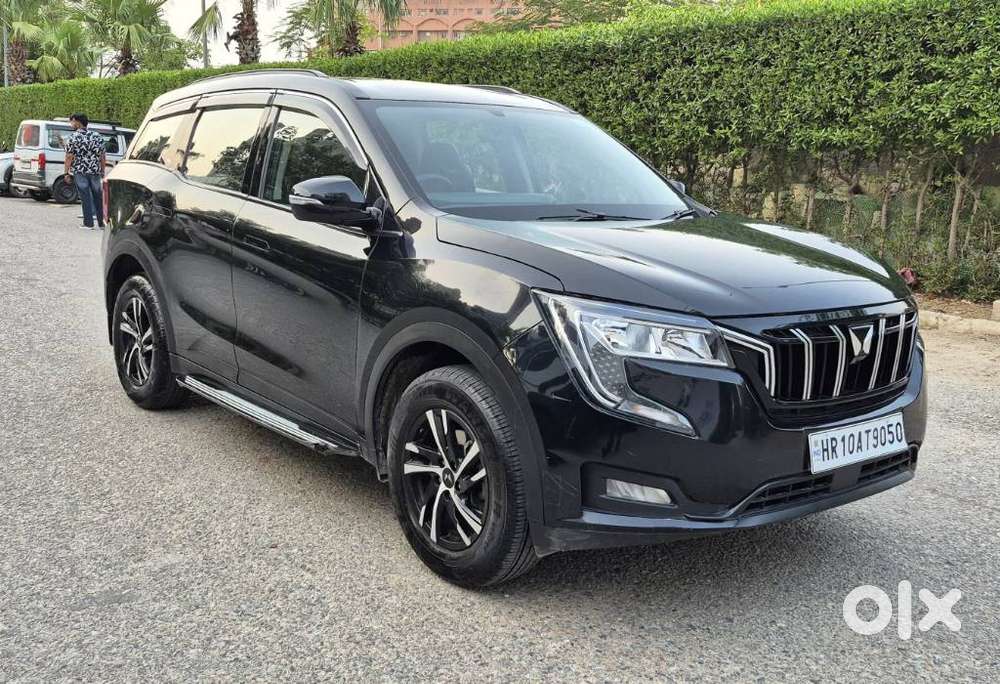 Mahindra Xuv700 2.0 Ax 7 Petrol Mt Str, 2024, Petrol