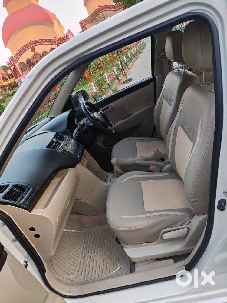 Maruti Suzuki Swift Dzire Lxi Option, 2016, Petrol