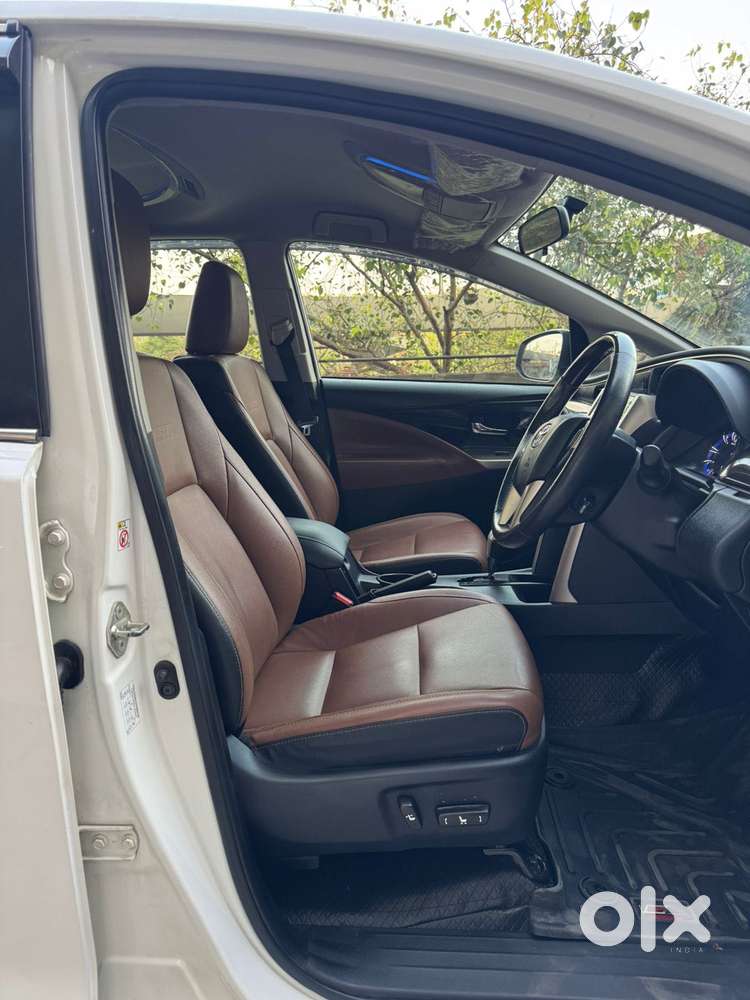 Toyota Innova Crysta 2.8z Automatic, 2020, Diesel