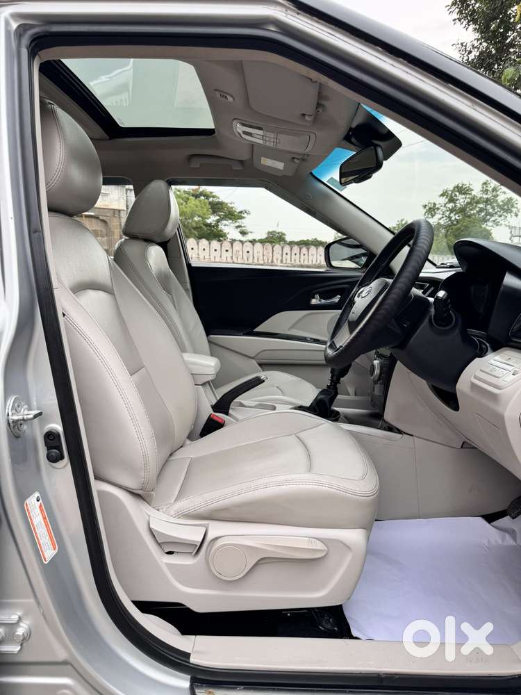 Mahindra Xuv300 W8 Option Dual Tone Diesel, 2019, Diesel