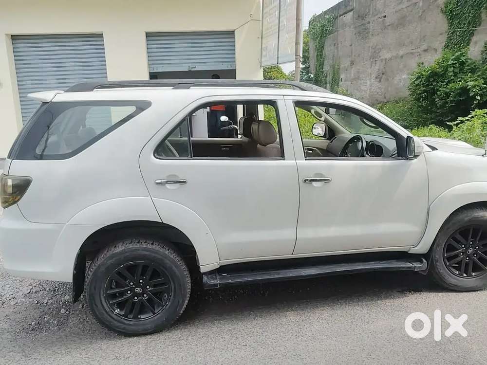Toyota Fortuner Diesel Manual 2nd 2011