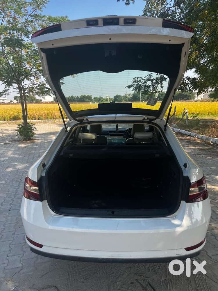 2017 Skoda Superb At Chandigarh Number