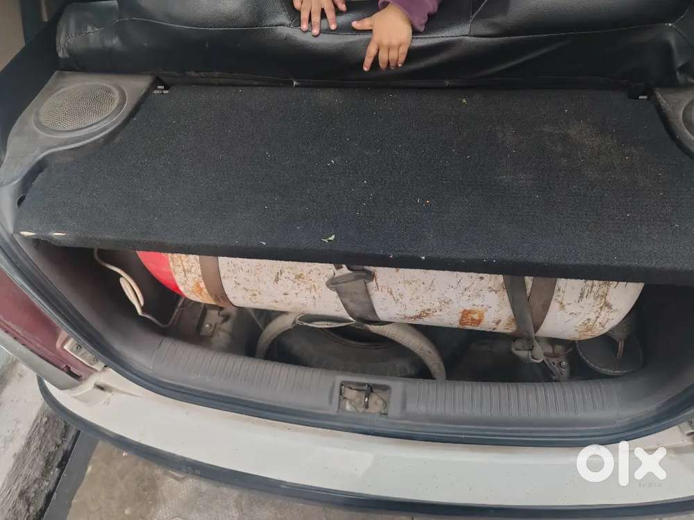 Good Condition Santro Xing Cng On Paper