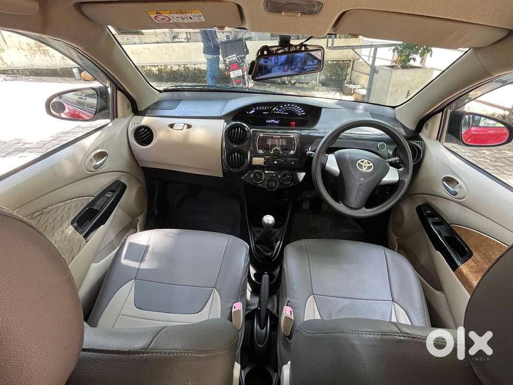 Toyota Etios 1.5 V, 2017, Petrol