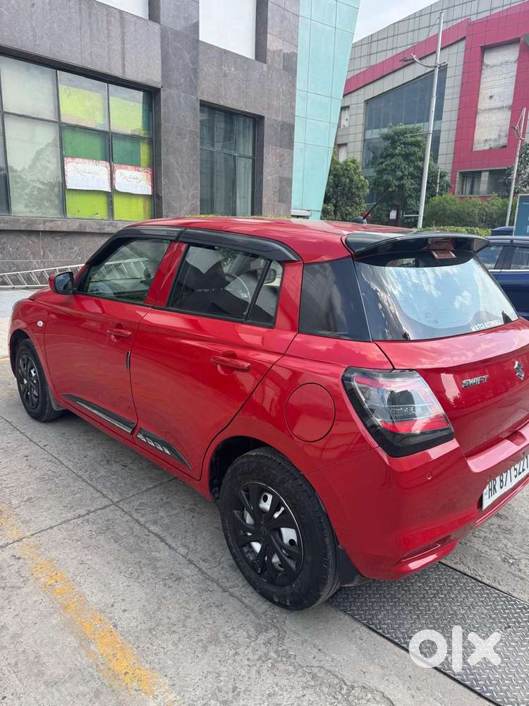 Maruti Suzuki Swift 1.2 Lxi (o), 2025, Petrol