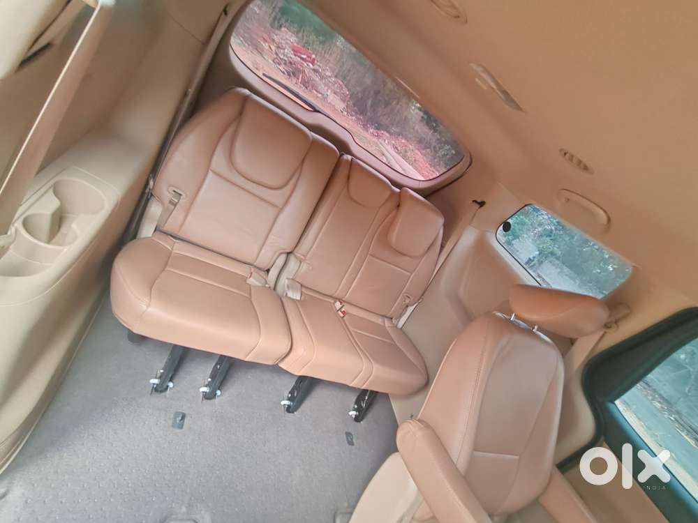 Kia Carnival Premium, 2021, Diesel