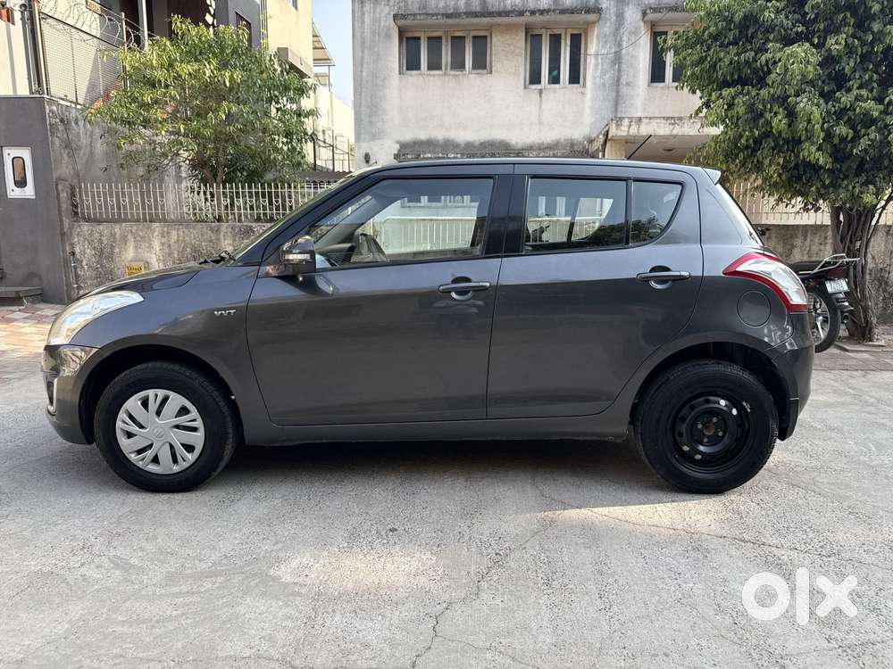 Maruti Suzuki Swift Vxi + Manual, 2015, Petrol
