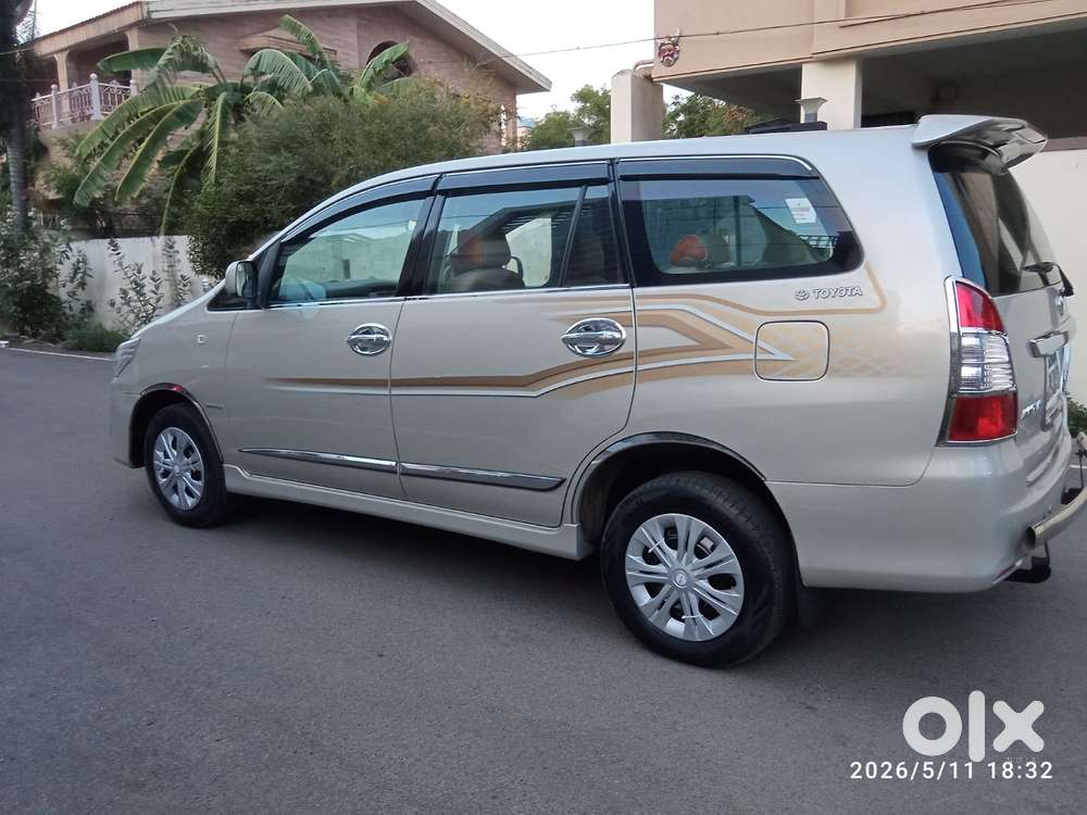 Toyota Innova 2.5 G (diesel) 7 Seater Bs Iv, 2013, Diesel