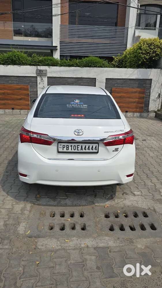 Toyota Corolla Altis 2014