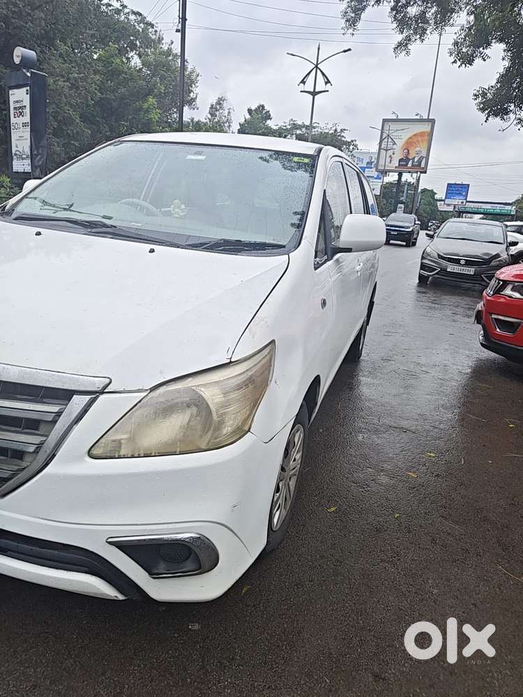 Toyota Innova 2.5 V Diesel 8-seater, 2006, Diesel