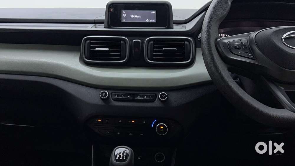 Tata Punch Camo Adventure Mt, 2023, Petrol