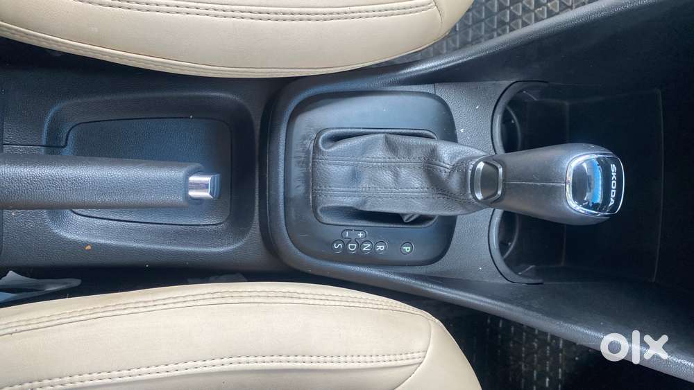 Skoda Rapid 1.0 Ambition Tsi At, 2021, Petrol