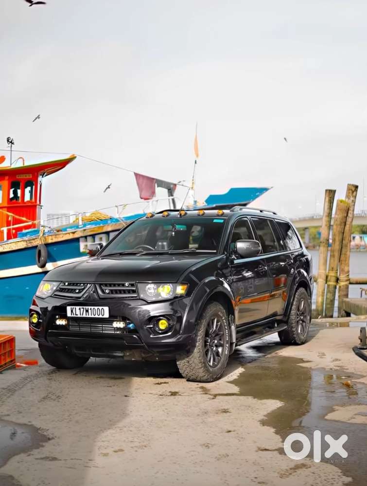 Mitsubishi Pajero Sport 2015
