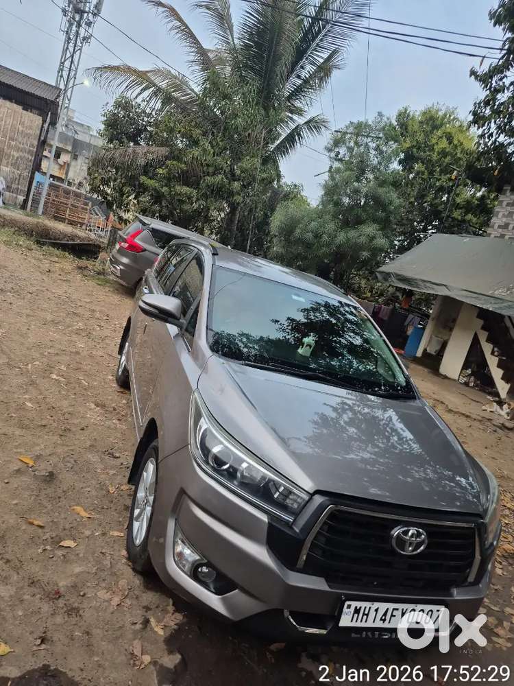 Toyota Innova Crysta 2017 Diesel 230000 Km Driven