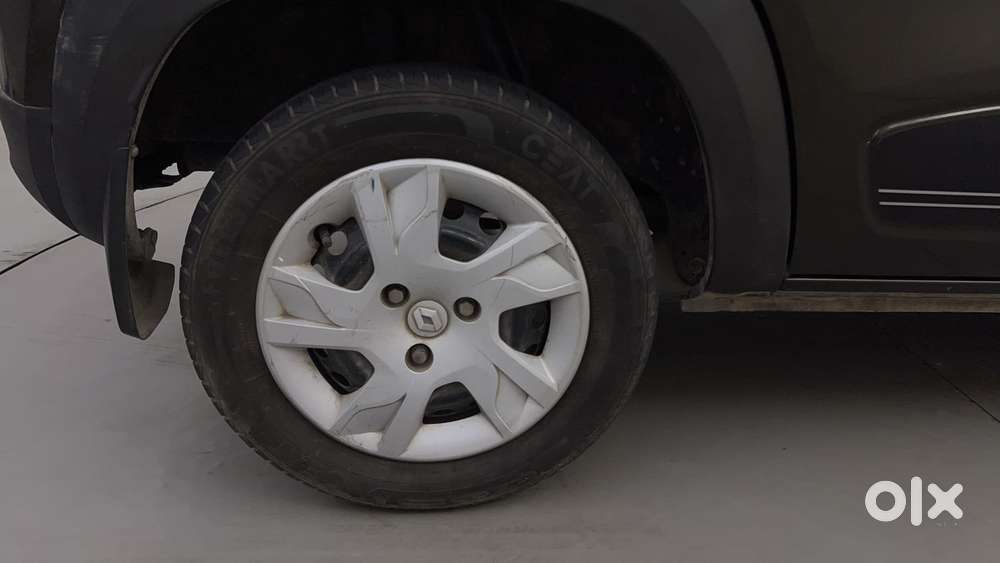 Renault Kwid 1.0 Rxt Amt, 2023, Petrol