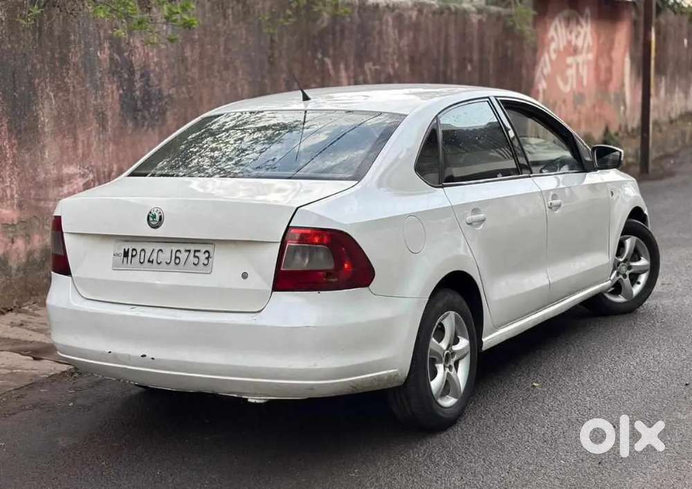 Skoda Rapid 
Model 2012 
Both Key Available 
Insurance Valid
