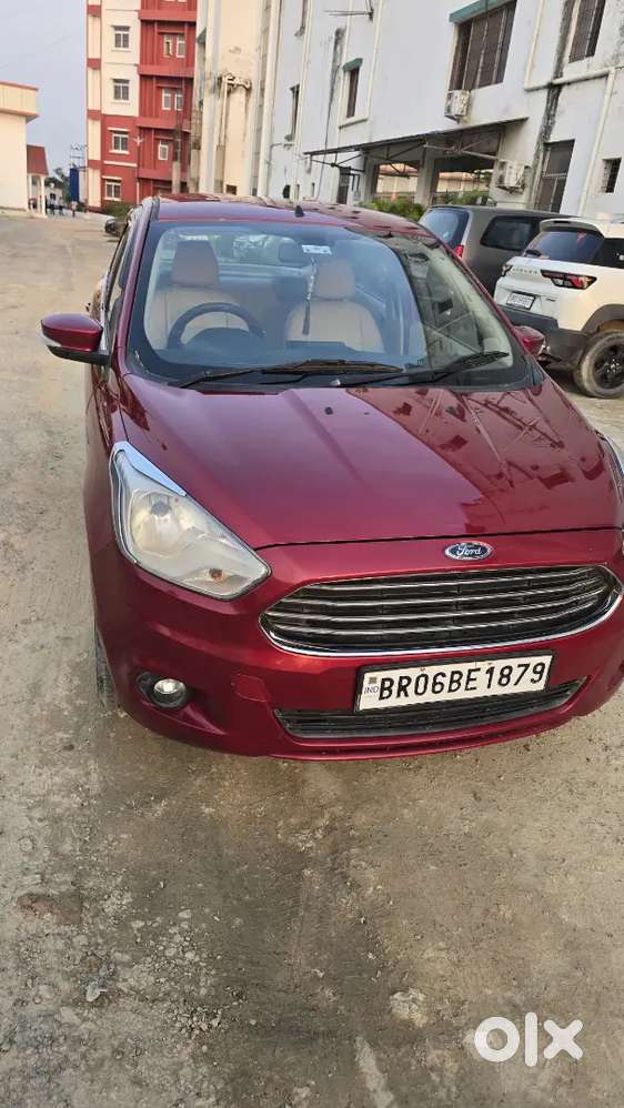 Ford Aspire Titatinium Blu 2017