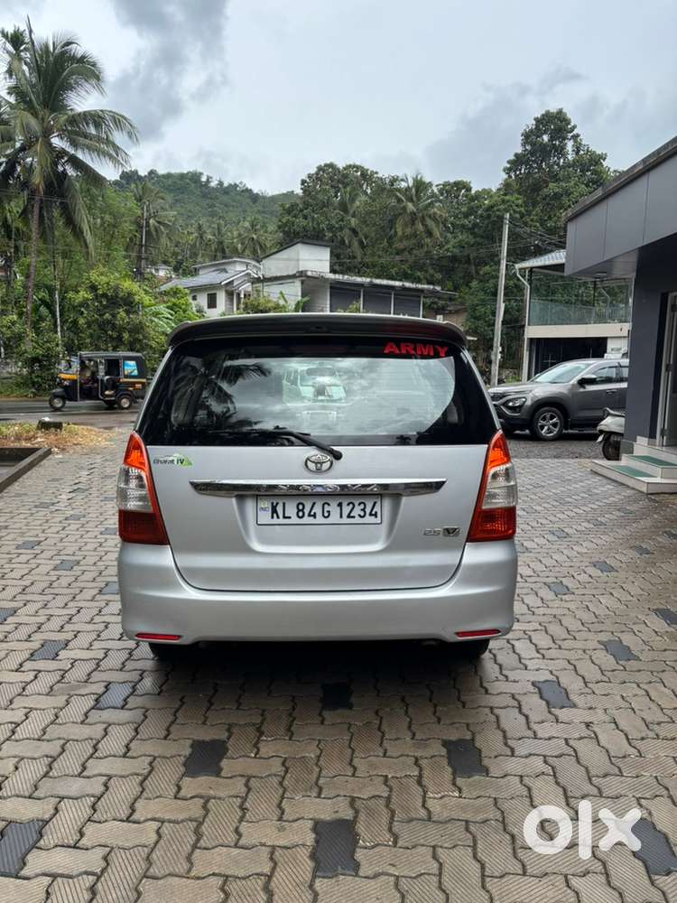 Toyota Innova Diesel 2012