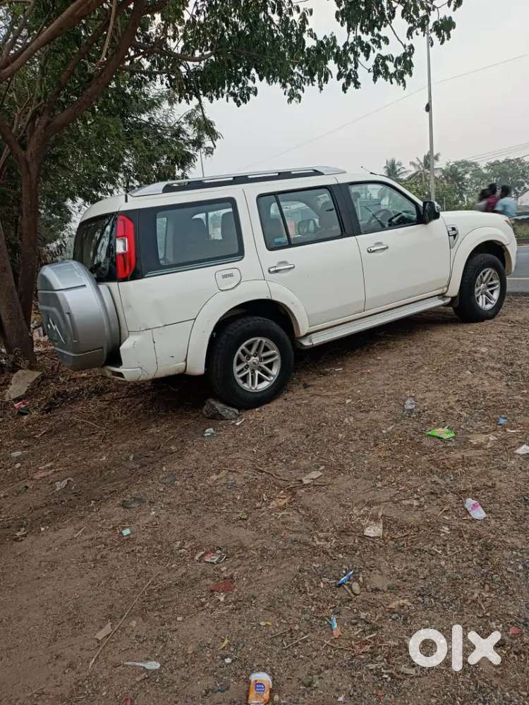 Ford Endeavour 2011