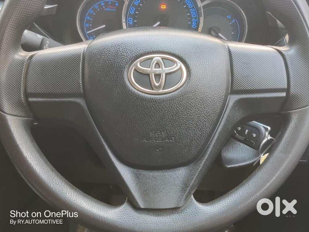 Toyota Corolla Altis 2015 Petrol Well Maintained