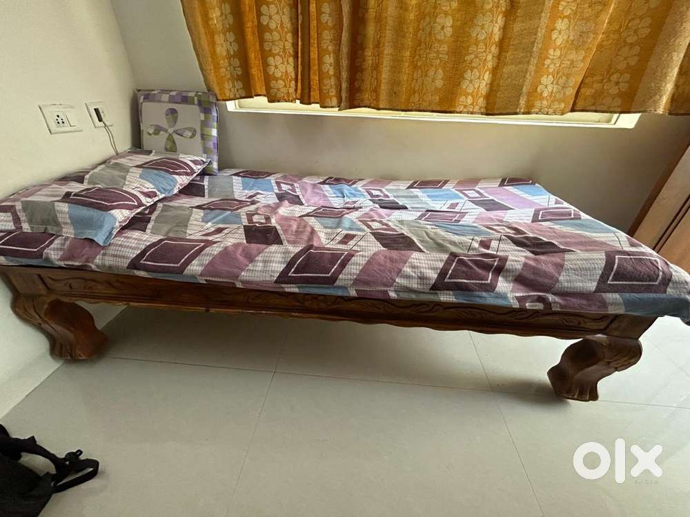 Teak wood Diwan cot with mattress