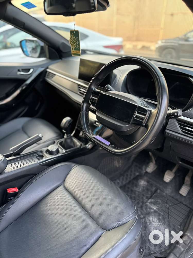 Tata Nexon, 2023, Petrol