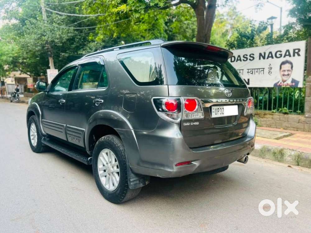 Toyota Fortuner 4x2 Manual, 2013, Diesel