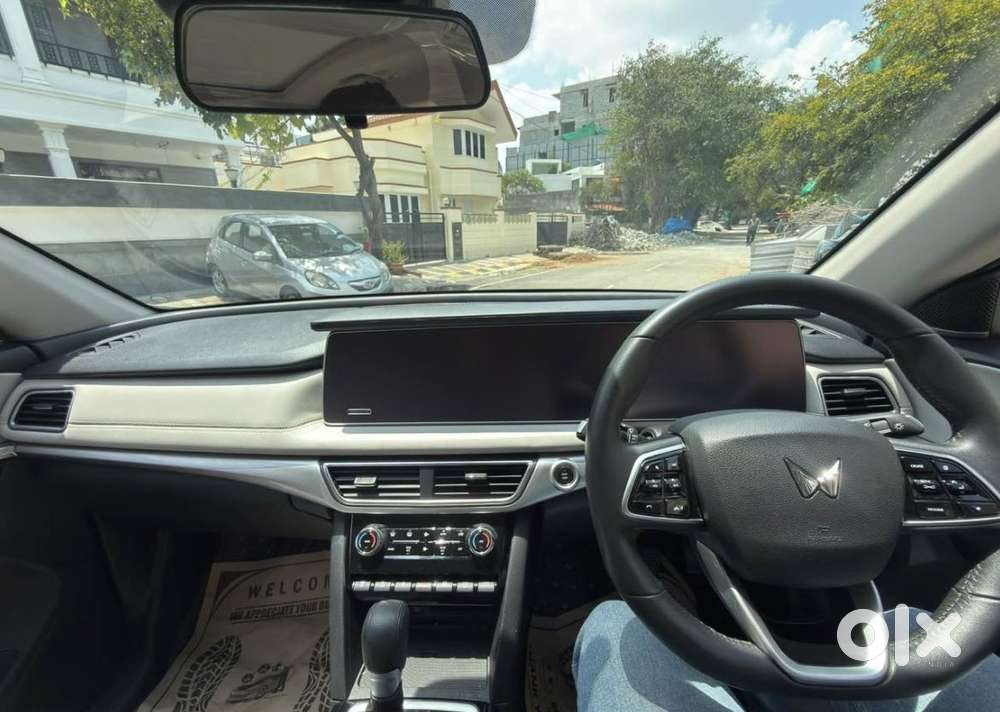 Mahindra Xuv700 2.2 Ax 7 Diesel At Luxury Pack Str Awd, 2023, Diesel