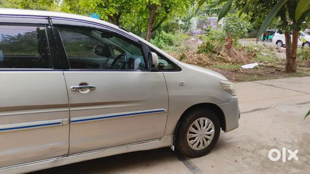 Toyota Innova 2013  Quter Tax