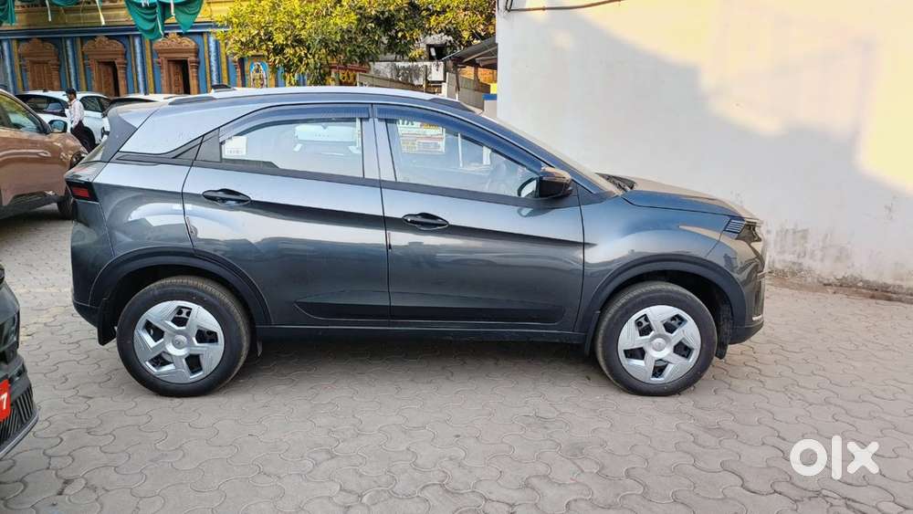 Tata Nexon Sunroof+petrol+cng Car Mileage 25km/litre