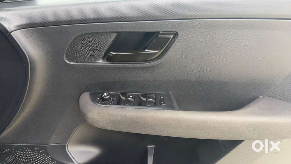 Tata Altroz 1.2 Xza Plus Dark Edition Dct, 2022, Diesel