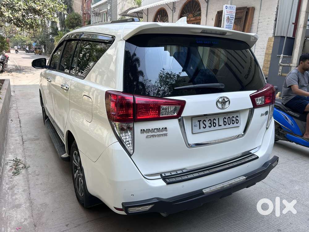 Toyota Innova Crysta 2.4 G Mt 8s, 2022, Diesel