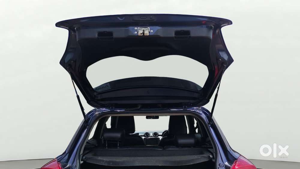 Maruti Suzuki Swift 1.3 Zxi, 2023, Petrol