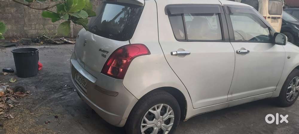 Maruti Suzuki Swift 1.3 Vxi, 2010, Petrol