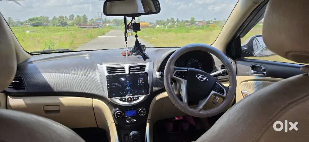 Hyundai Verna 1.6 Crdi 2011 Manual