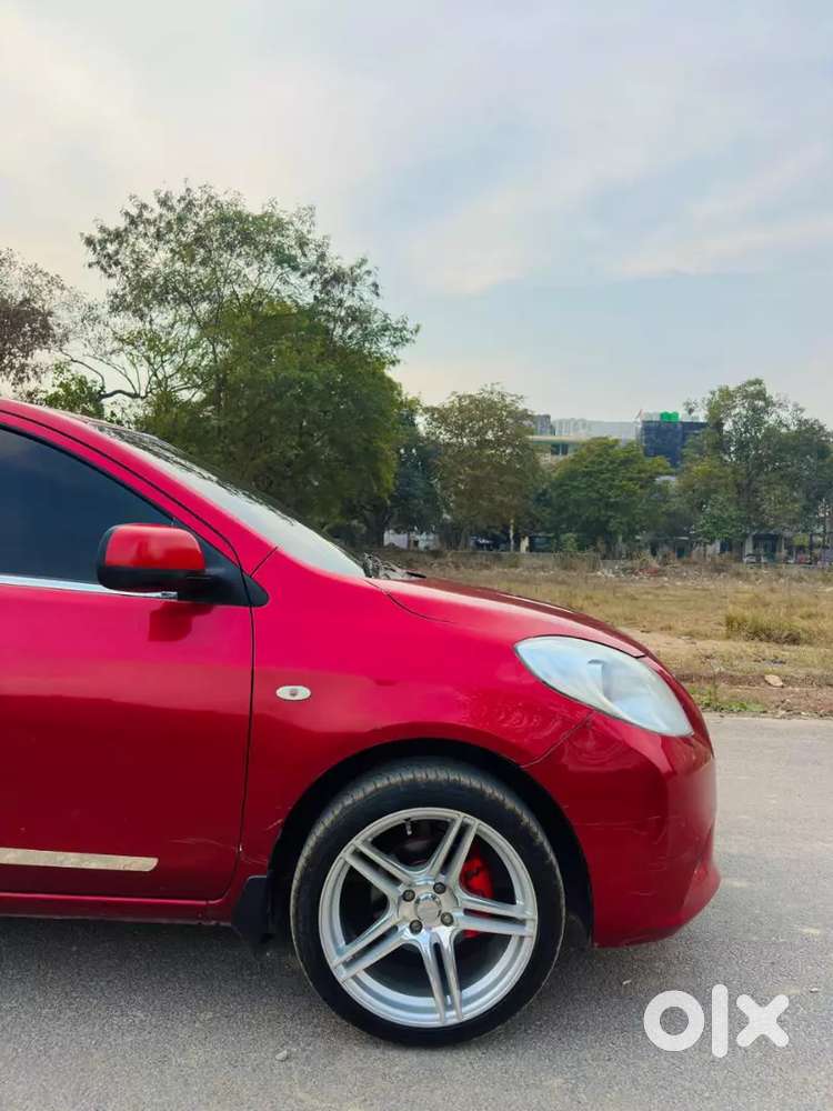 1st Owner Sunny For Sale With Star Alloys And Vig And Flat Tyres