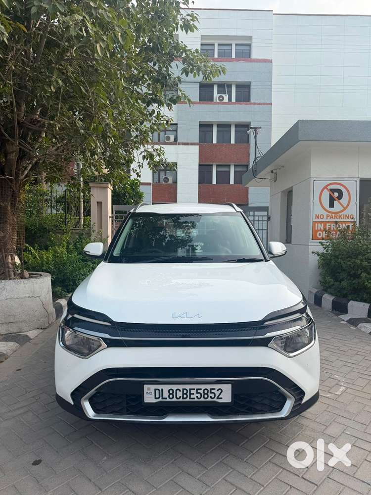 Kia Carens Petrol 2022 Year