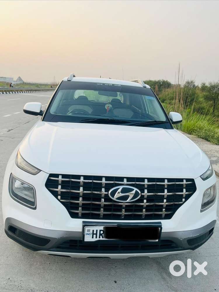 Hyundai Venue 2020 Petrol 74755 Km Driven